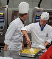 Dateiname=3-fhb-treffen-2016_29697259982_o.jpg
Dateigröße=422KB
Abmessungen: 1152x1297
hinzugefügt am: 01. März 2022 3-fhb-treffen-2016_29697259982_o.jpg